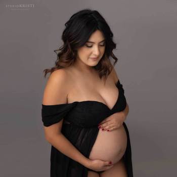 5-35Weeks-Shoot9-010924-MaternityPhotographyPhoenix-1L100Per-3000x2-021A2337-Edit