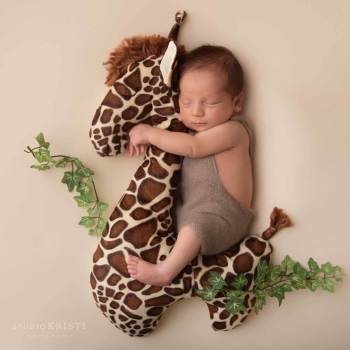 11do-8lbs-NewbornPhotographyPhoenix-1L53Per-1200x2-2B1A6532-Edit